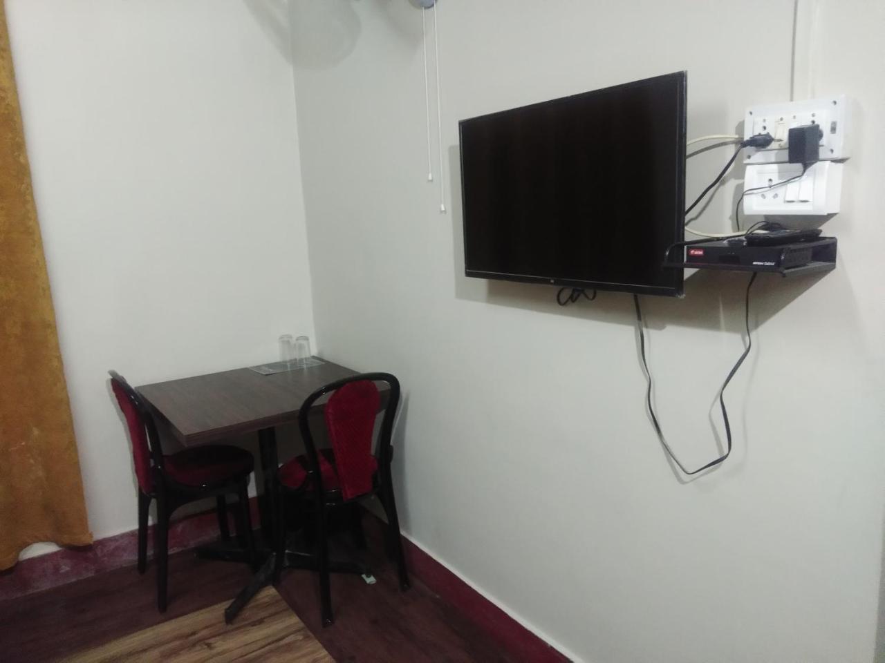 Hotel Pine Kohima Chambre photo